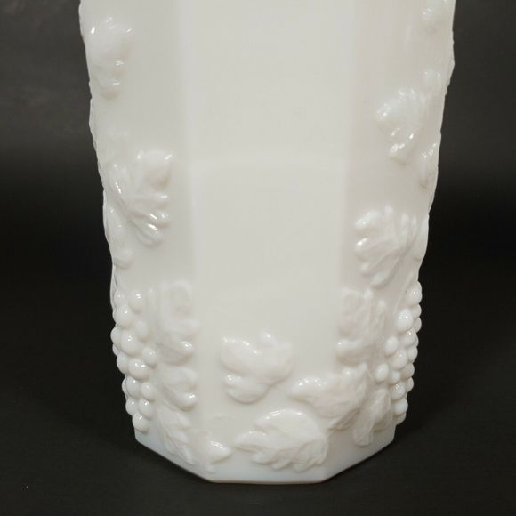 1 Grapevine White MILK GLASS Tea Glass, WEST MORELAND Cottage County Farmhouse - Picture 10 of 12